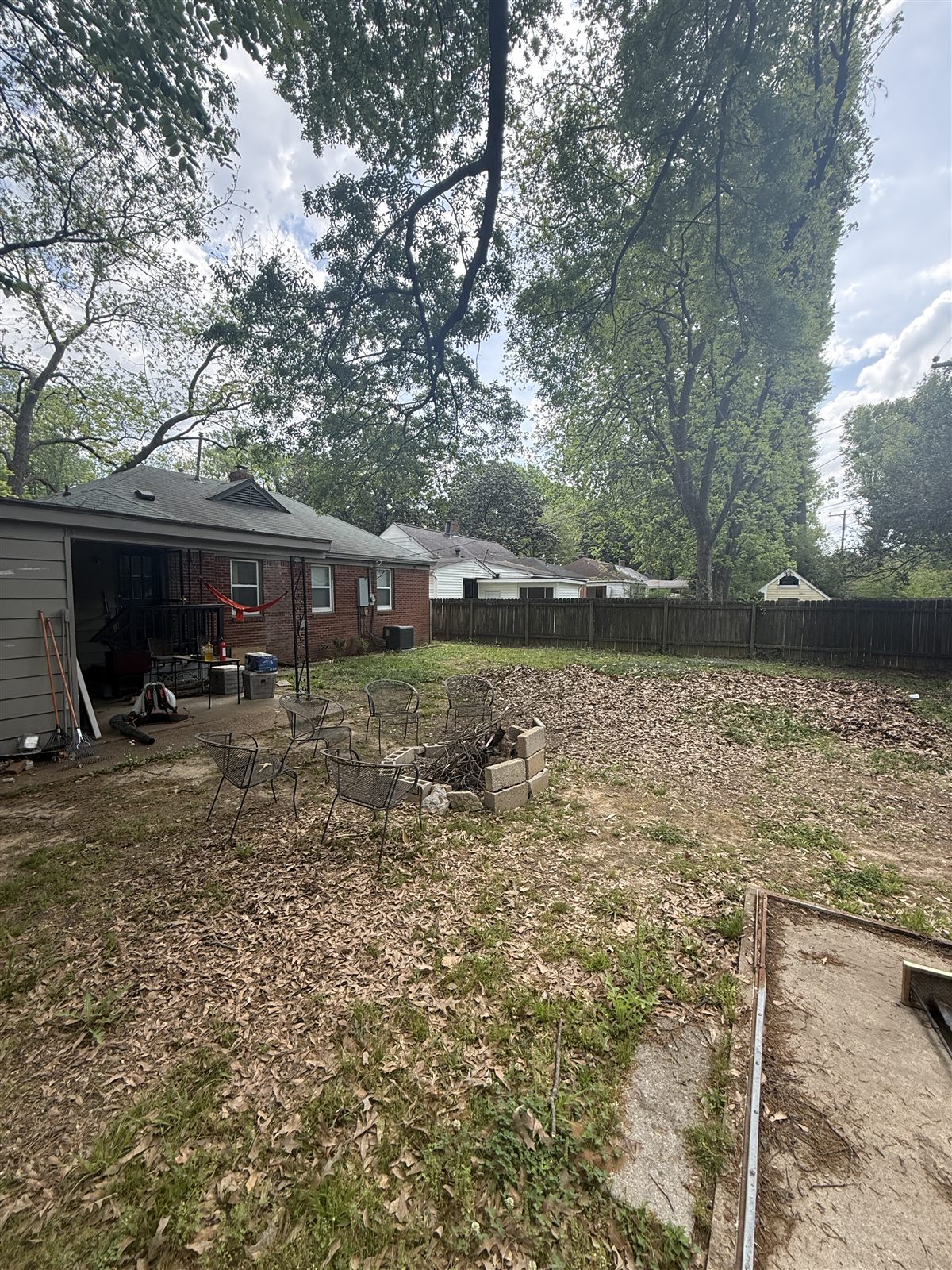 Before: Memphis property maintenance service